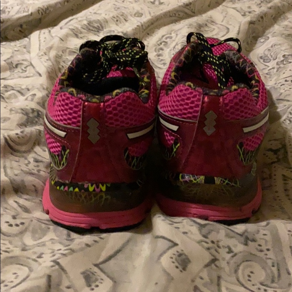 Pink ASICS - Picture 3 of 5